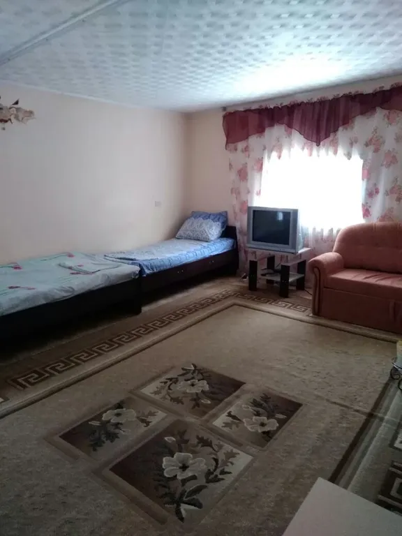 Квартира Большая комната в 800 м от озера — аренда посуточно в Яровое