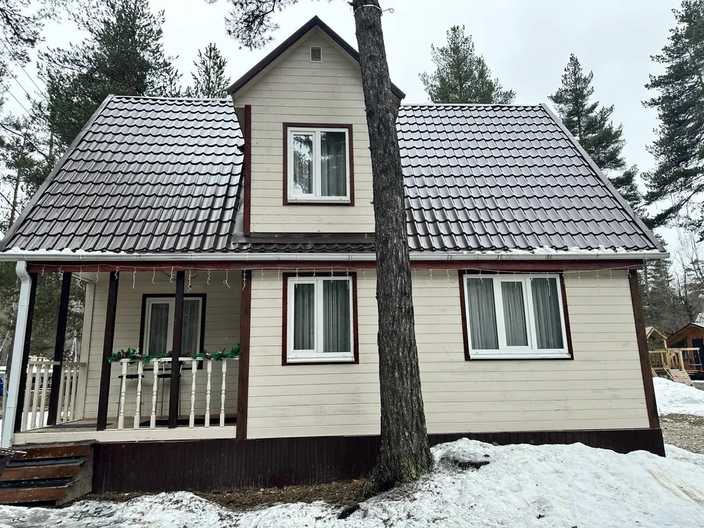 Большой коттедж