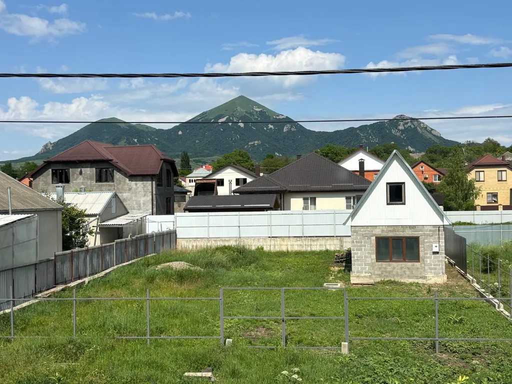 Коттедж Новый дом с видом на горы — Винсады