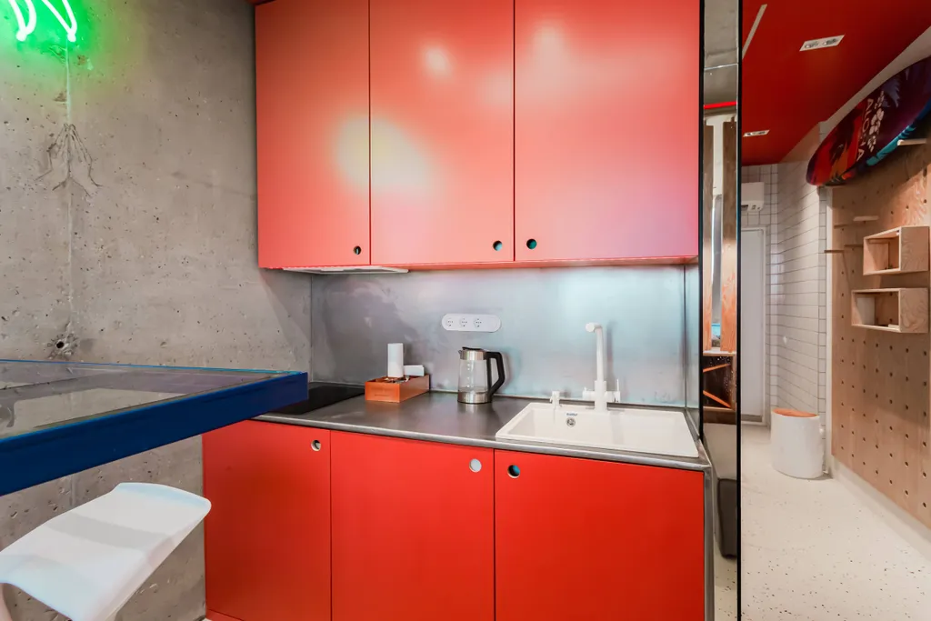 Уникальная студия с самым высоким подиумом