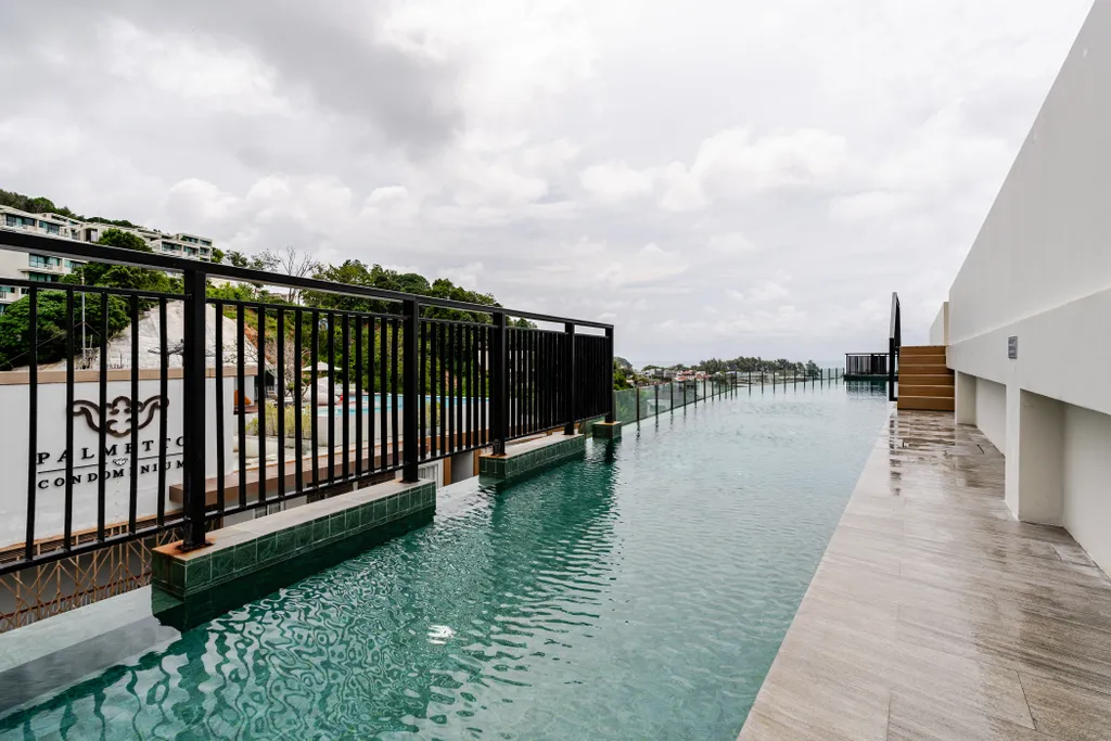 Новые апартаменты с видом на море у пляжа Карон