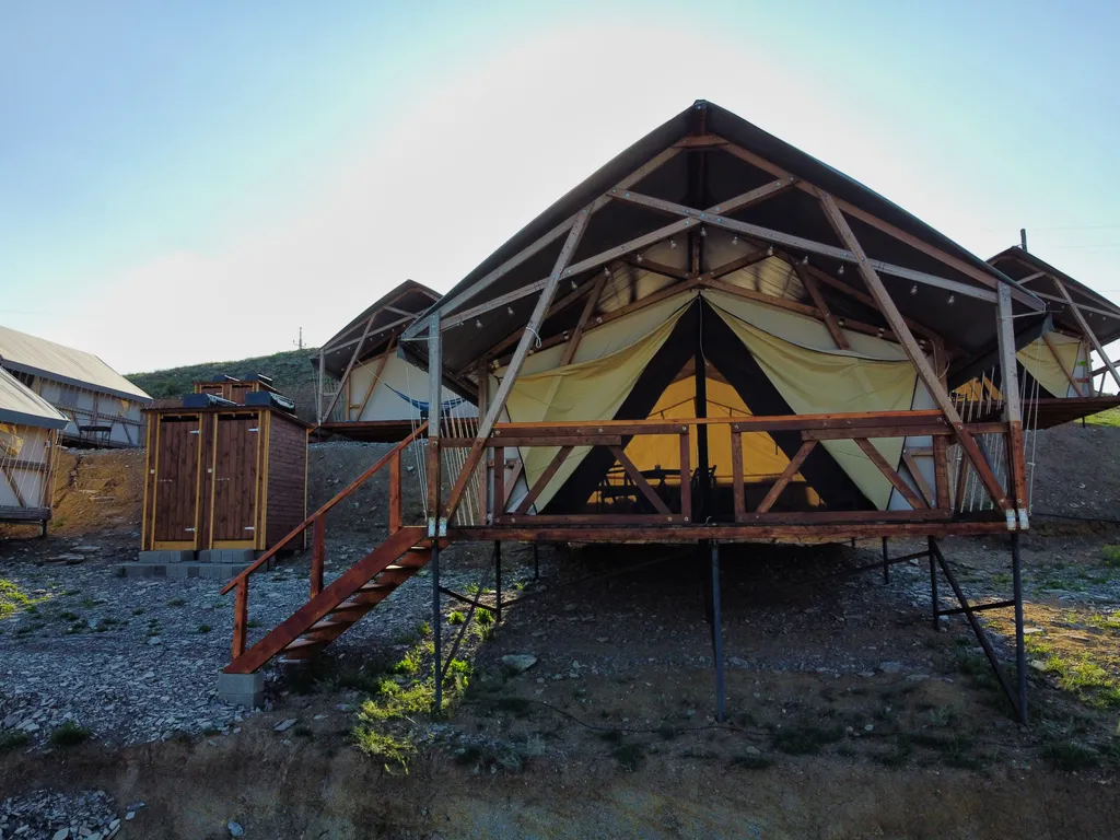 Коттедж Глэмпинг Остров на Чиркейском водохранилище — Чиркей