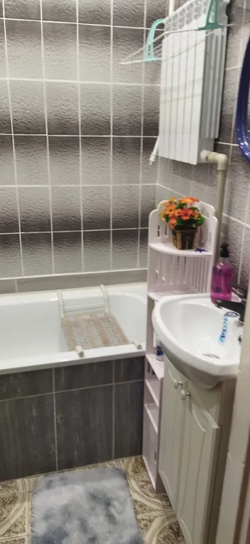 Светлая, уютная, благоустроенная квартира в центре города с балконом