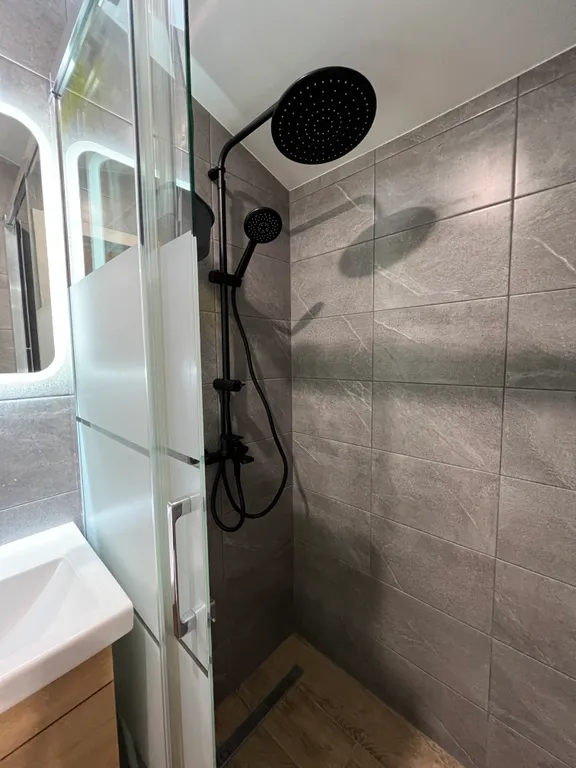 Коттедж Коттедж Хижина слона — Стеклянный