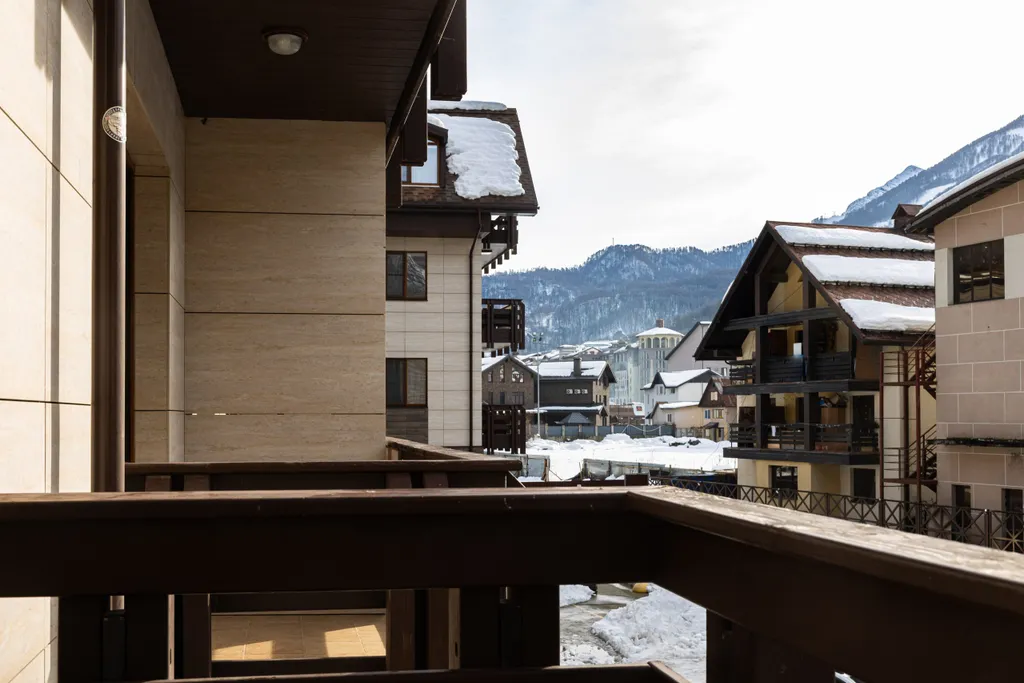 Современные дизайнерские апартаменты с потрясающим видом на горы