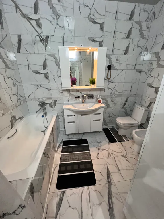 Квартира Квартира Уютная, новая в самом лучшем районе города, 5 мин до моря — Геленджик