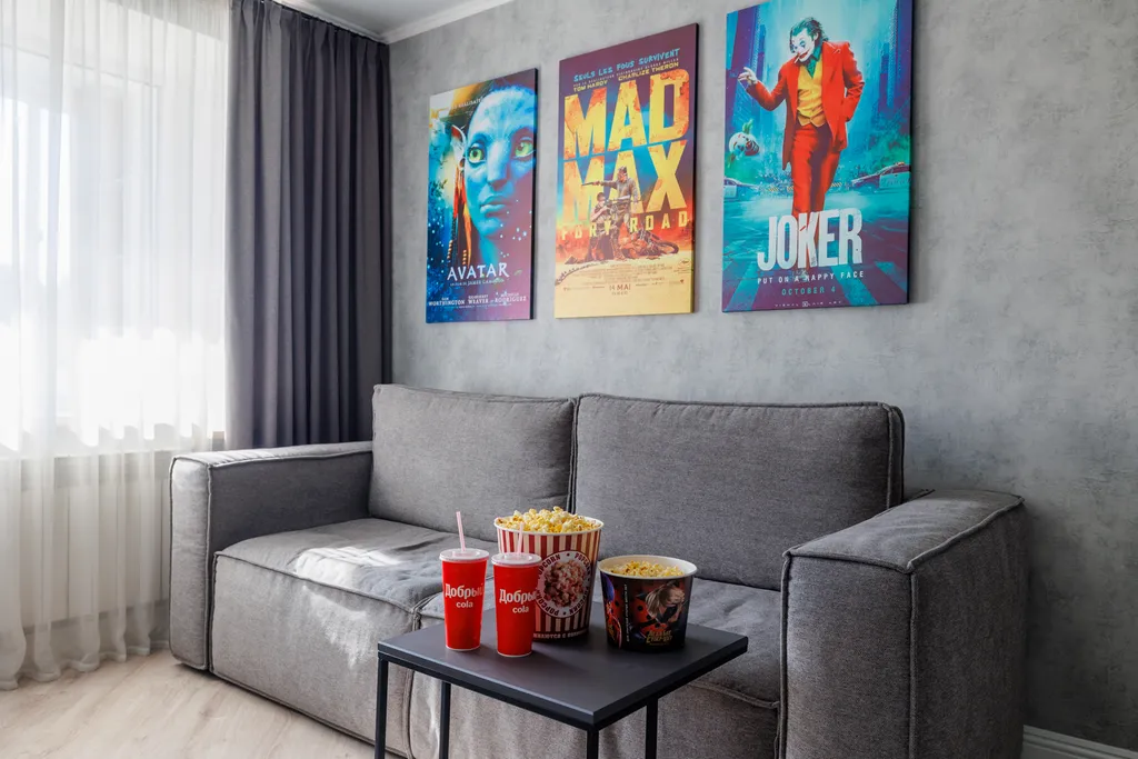 Квартира Киностудия - свежая студия с 65" Smart-TV — аренда посуточно в Томск