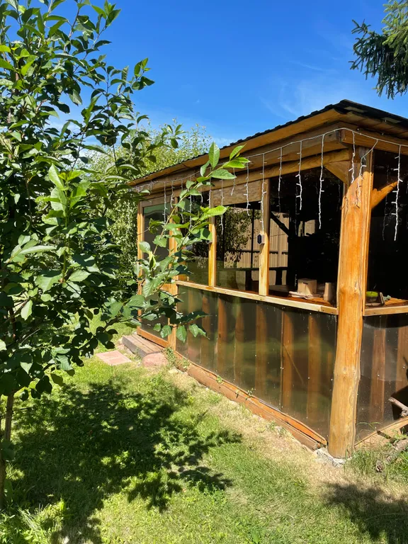 Просторные апартаменты с беседкой