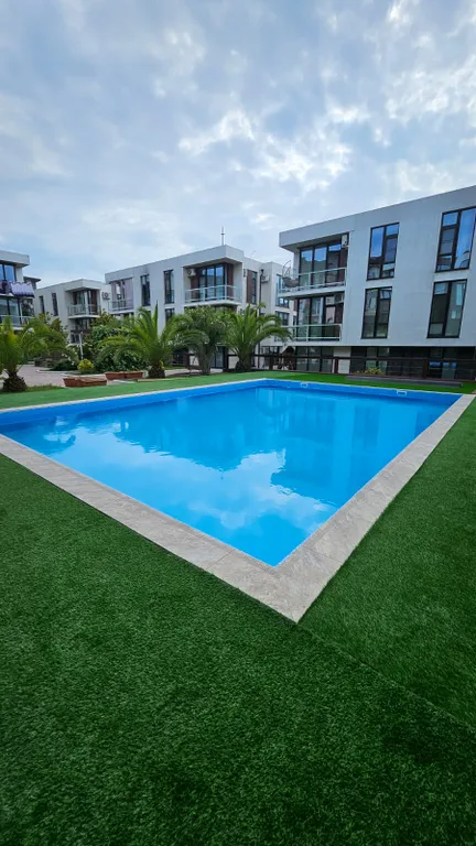 Апартамент с круглогодичным теплым бассейном