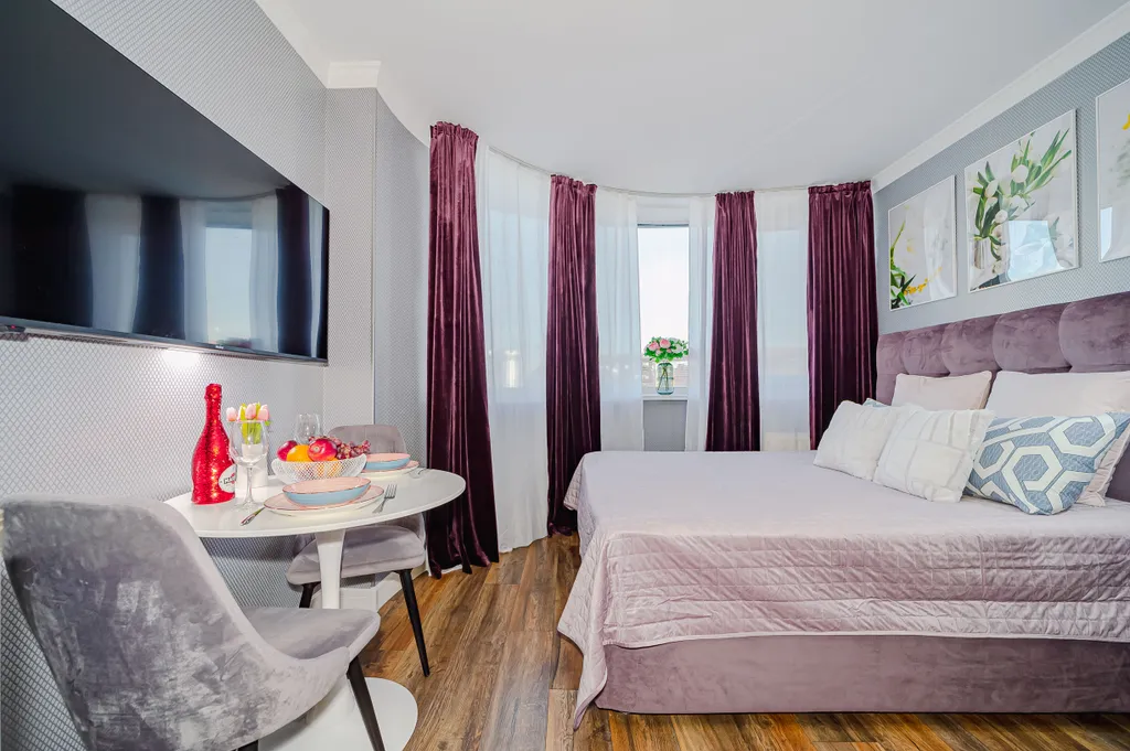 Удобная локация в самом центре у метро с видом на город и арену