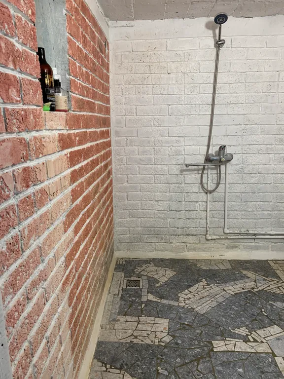 Квартира Уютная комната в хостеле «Морские вершины» с видом на море и горы — Сухум