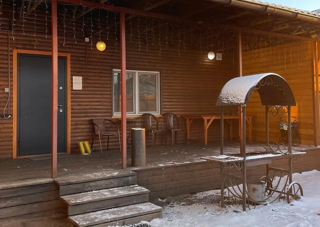 Коттедж с баней и бассейном