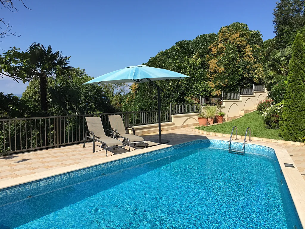 Коттедж Бассейн. Панорамный вид на море. — аренда посуточно в Сочи