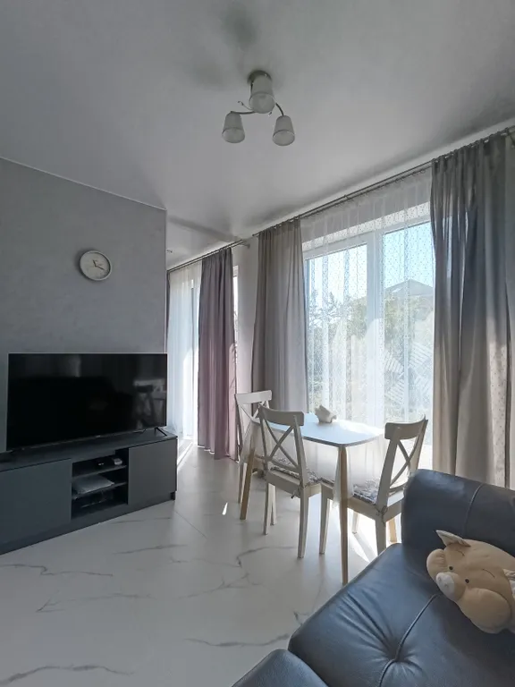 Коттедж с видом на сад