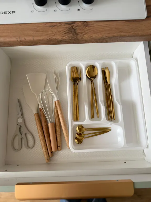 Новая квартира в центре города с видом на город и гору Змейку