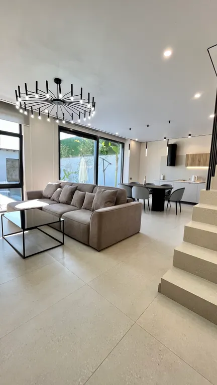 Коттедж с баней, бассейном и бунгало