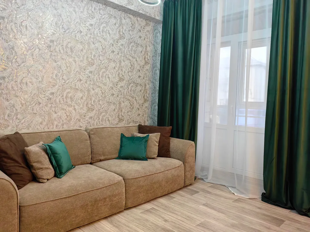 Квартира с новым ремонтом в центре города