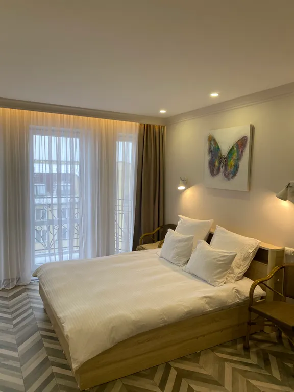 С видом на море и балконом