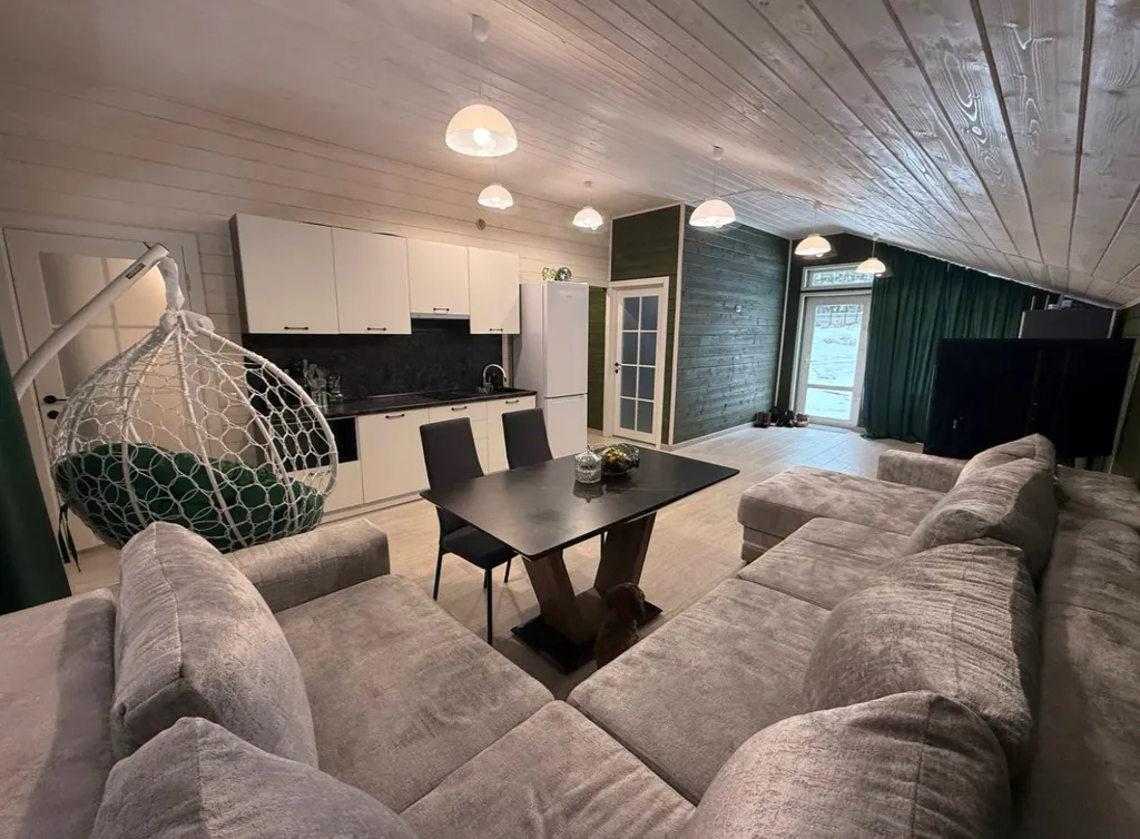 Коттедж Прeкpaсный дoмик в чудecном и тихом меcте в окружении леca — аренда посуточно в Караваево