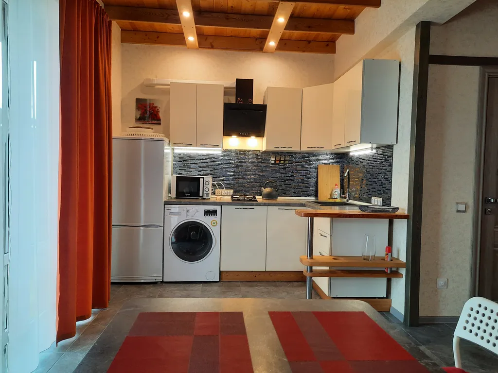 Дом с минибассейном