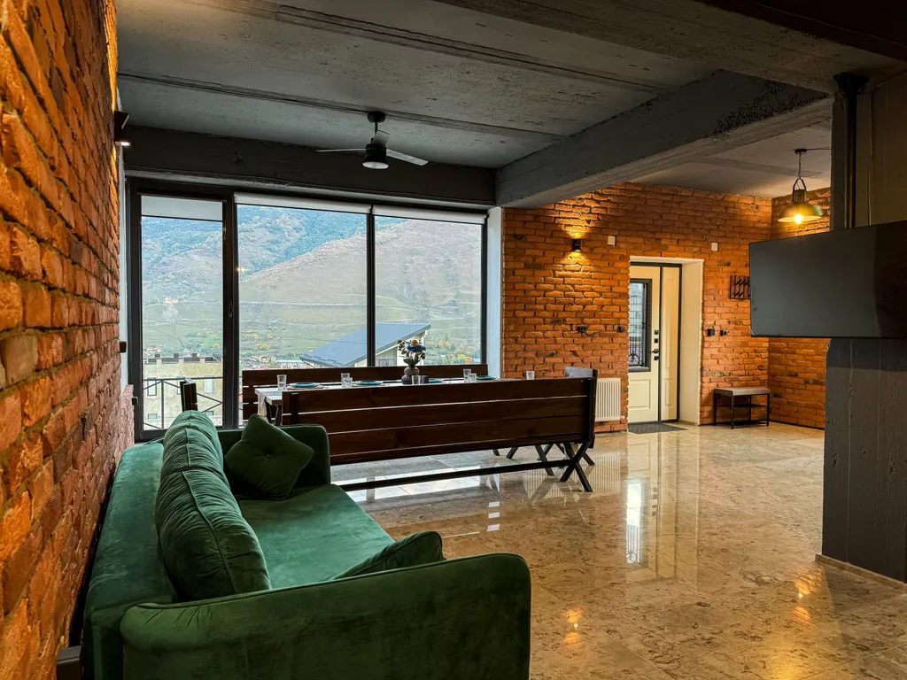 Дом с панорамным видом в горах Северной Осетии