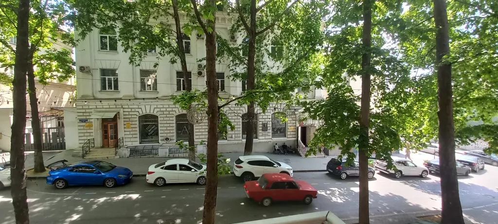 Квартира Квартира Счастье жить в центре Севастополя в яркой квартире с видом на Артбухту — Севастополь