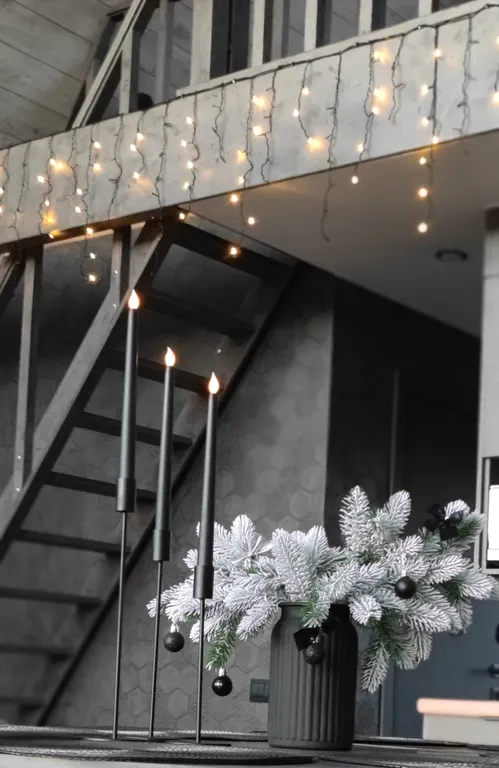 Панорамный домик с теплым бассейном в пяти минутах ходьбы от города