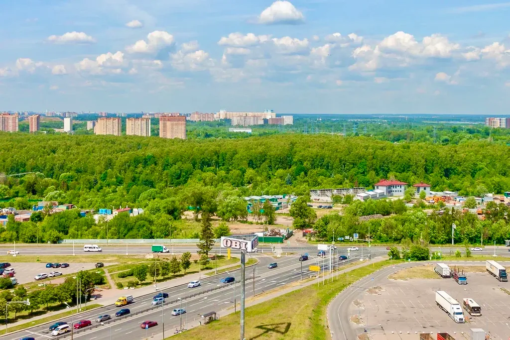 Уютная студия с большой лоджией в доме бизнес-класса