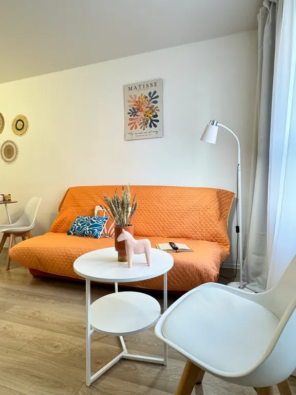 Интеллигентная квартира рядом с Цыба