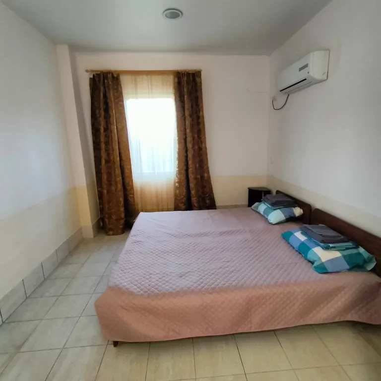 Коттедж Уютный дом у моря — Сухум