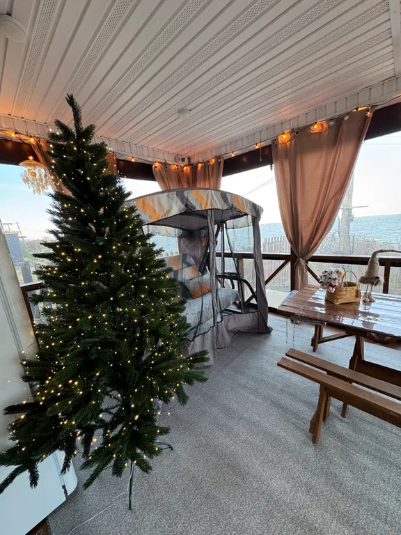 Коттедж Уютный домик на берегу моря — Осовины