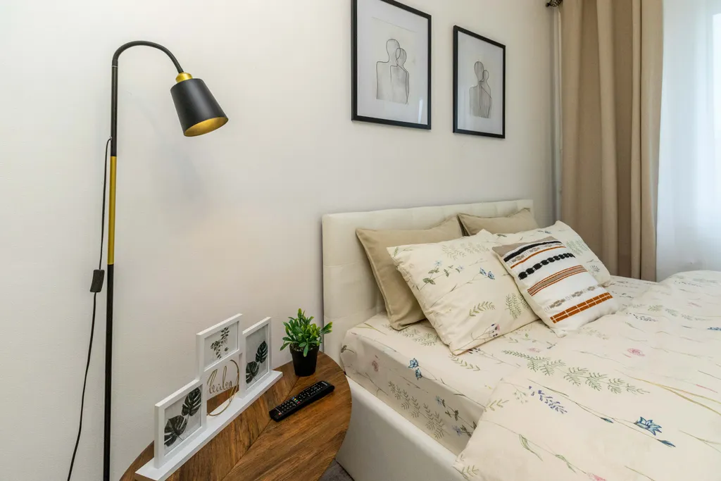 Квартира с жёлтым диваном