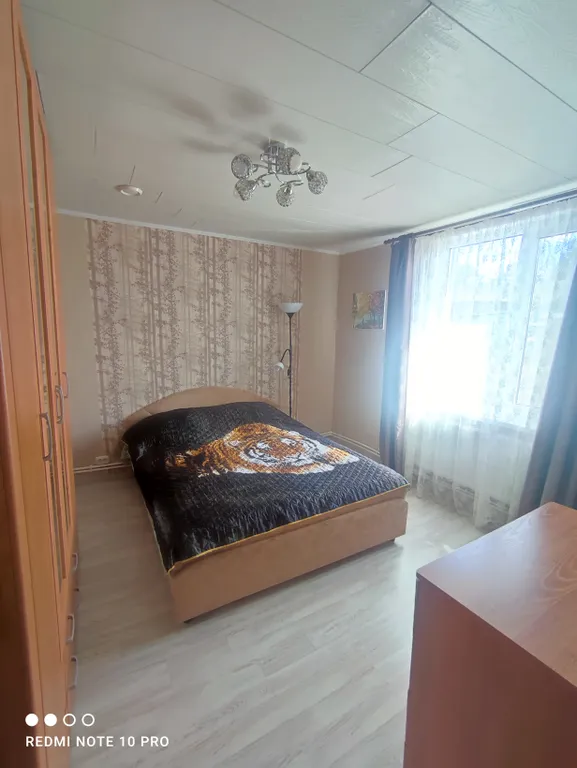 Полдома с банькой с отдельным входом