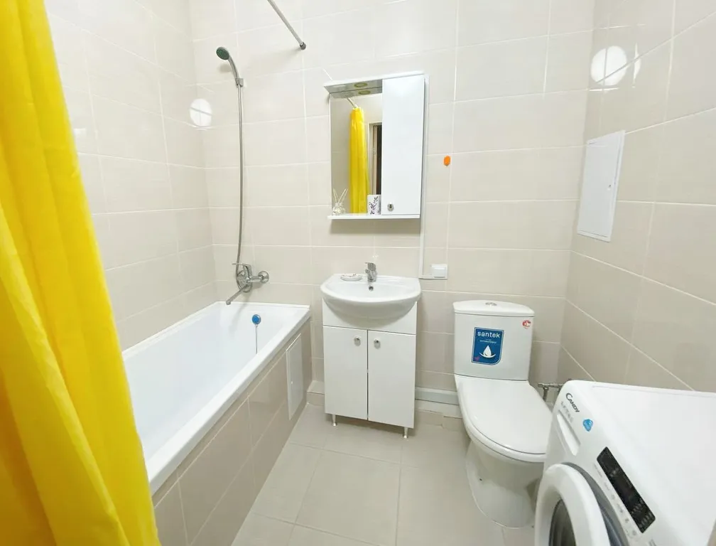 Апартамент на первой береговой линии моря с парковкой