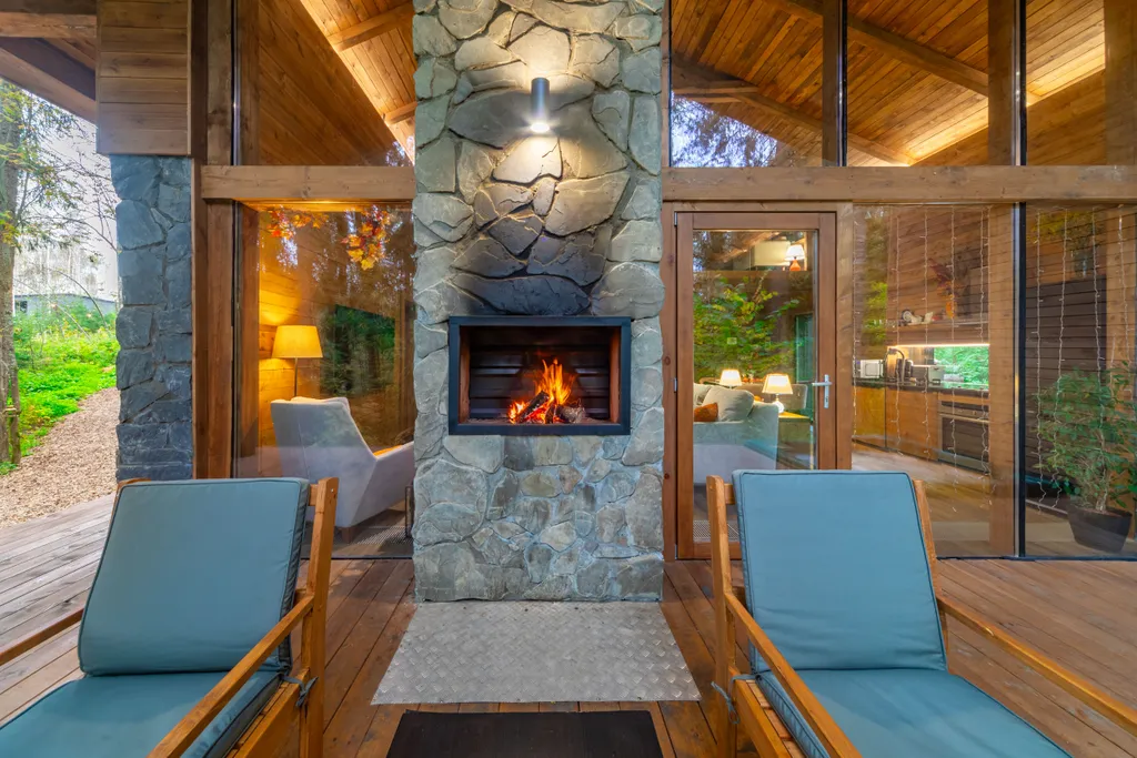 Коттедж Сказочный Шале с камином и джакузи в живописном лесу — Шадрино