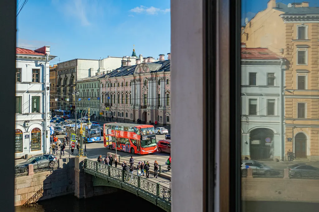 Квартира Квартира с видом на Невский проспект и набережная реки Мойки — Санкт-Петербург