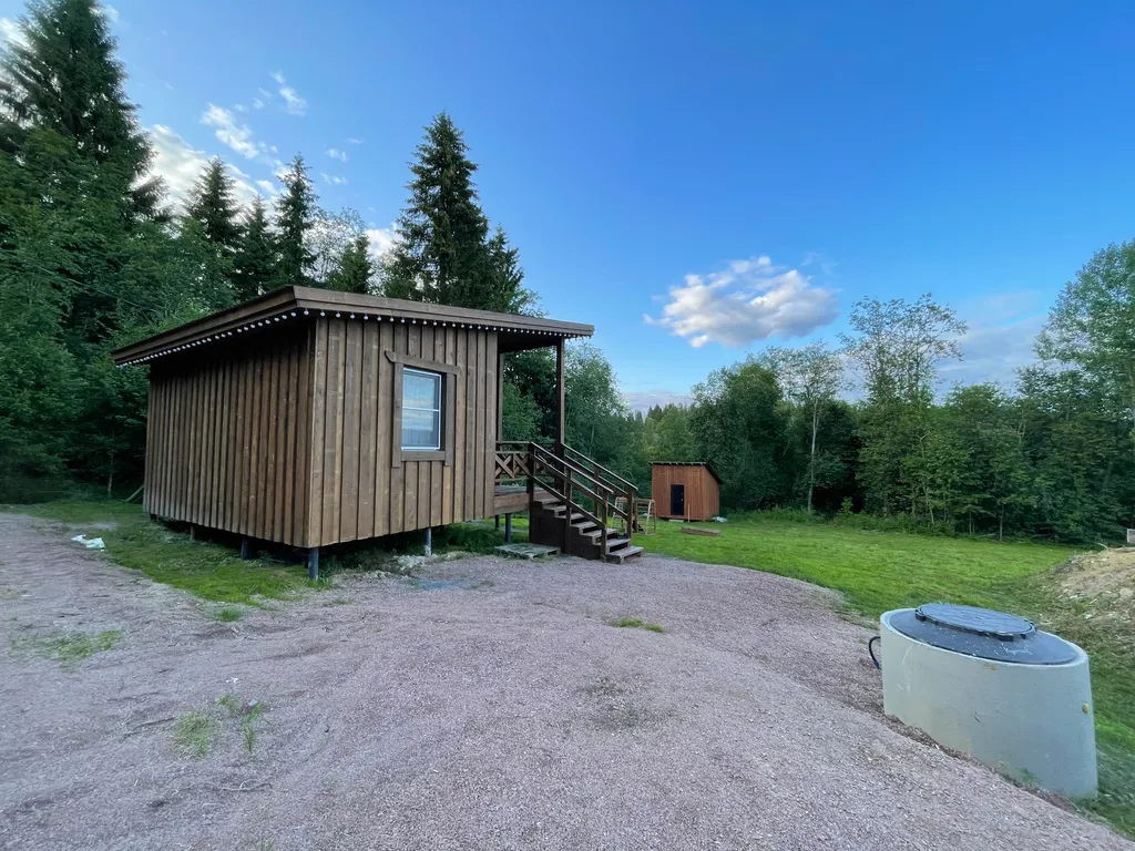 Домик для семейного отдыха в лесу