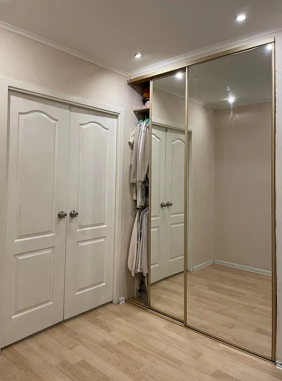 Трехкомнатная квартира в центре с видом на горы