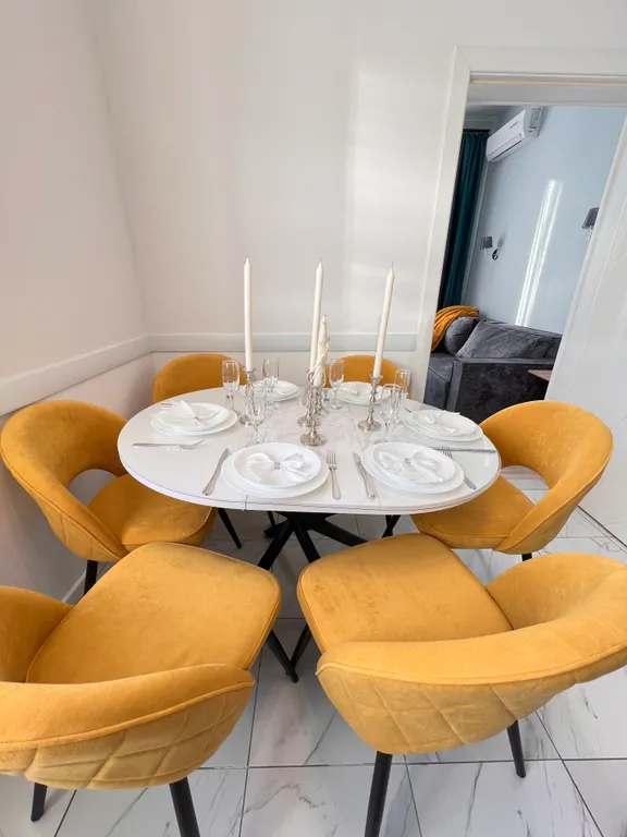 Квартира 4-комнатная Квартира — Москва