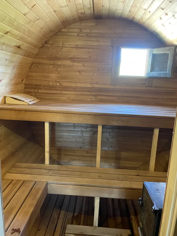 Коттедж Уютный дом с баней и видом на озеро Врево — Луга