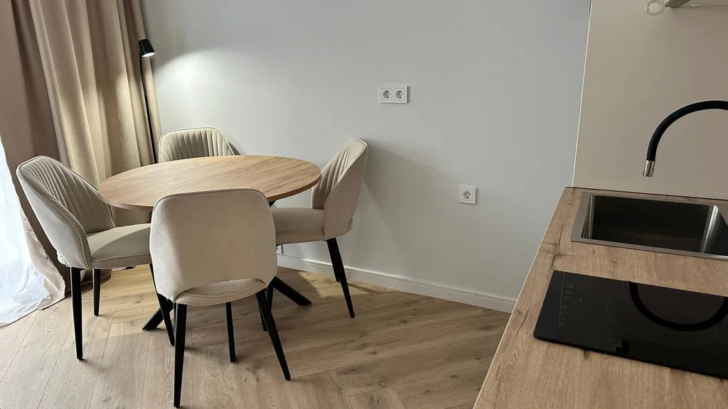 Апартаменты с бассейном на берегу моря