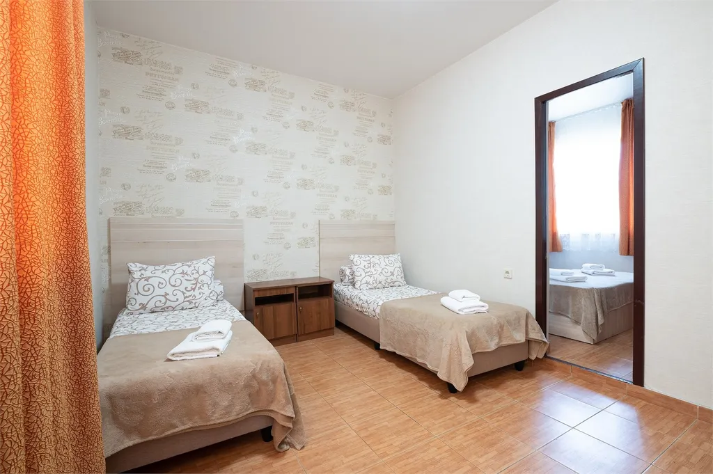 Квартира Семейный номер, четырёхместный,  двухкомнатный — аренда посуточно в Адлер