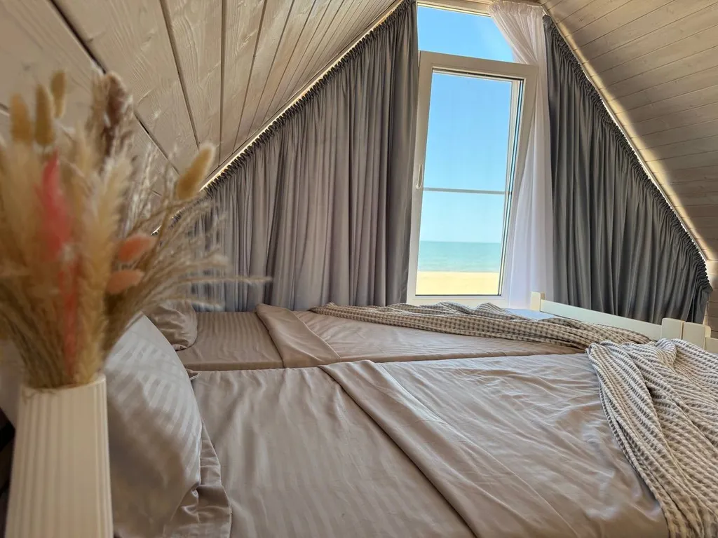 Домик у моря