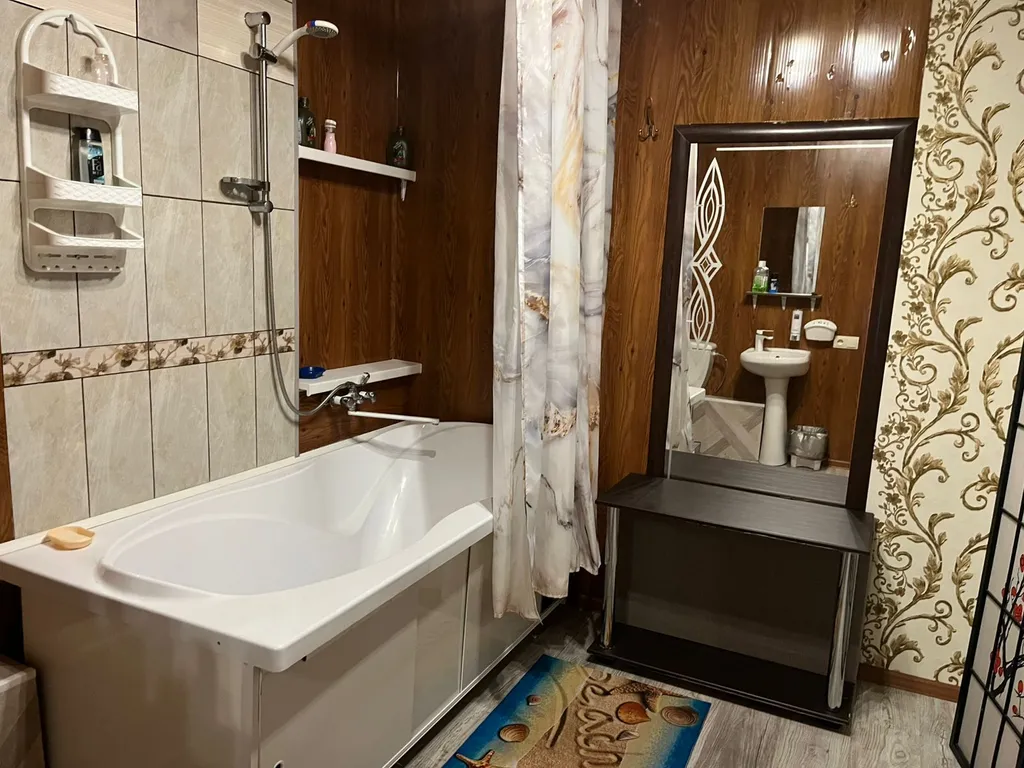 Терем с мансардой в дивном лесу у моря, с новым ремонтом и обстановкой