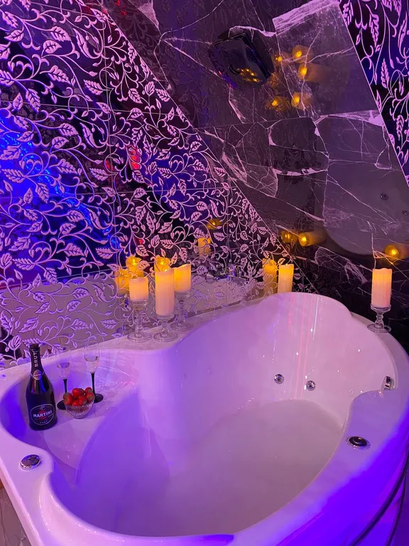 Тематический love апартамент с джакузи