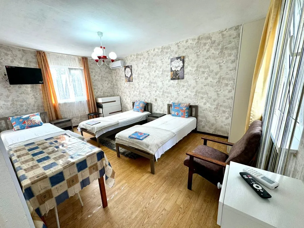 Квартира Квартира Улучшенный трехместный номер эконом — Геленджик