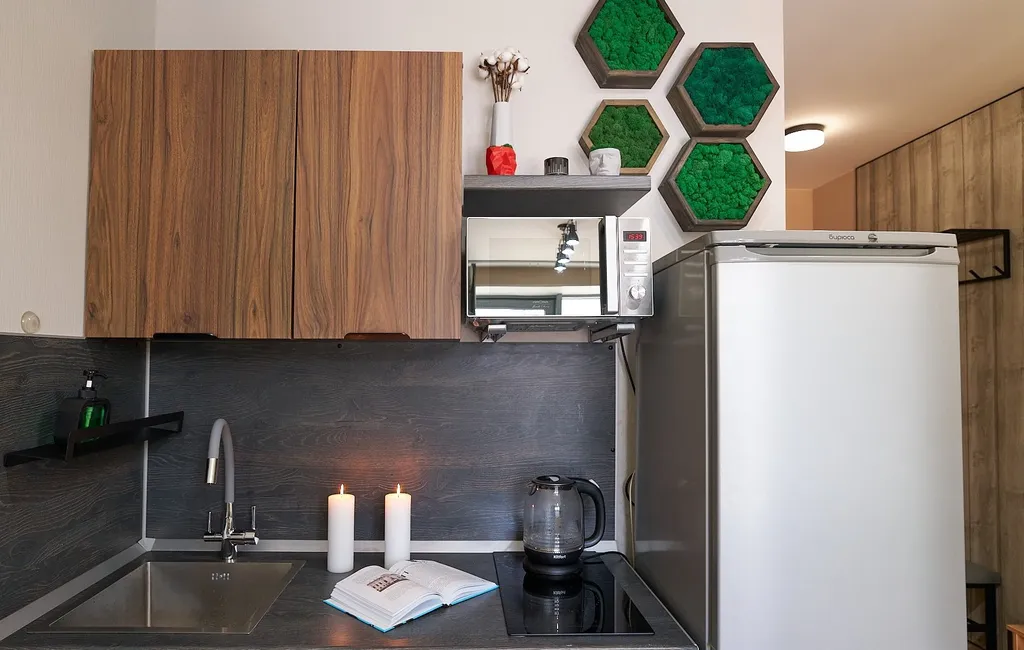 Уютная студия с панорамным окном у метро Парнас