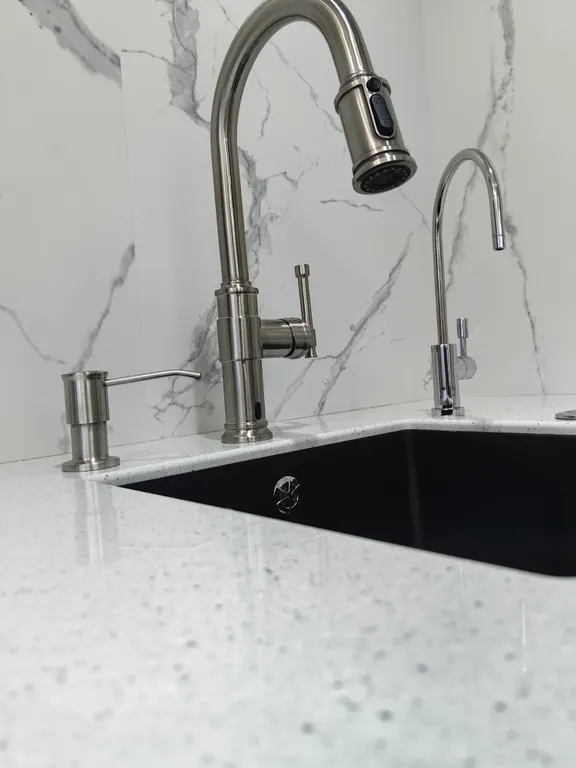 Шикарная, квартира с дизайнерским ремонтом