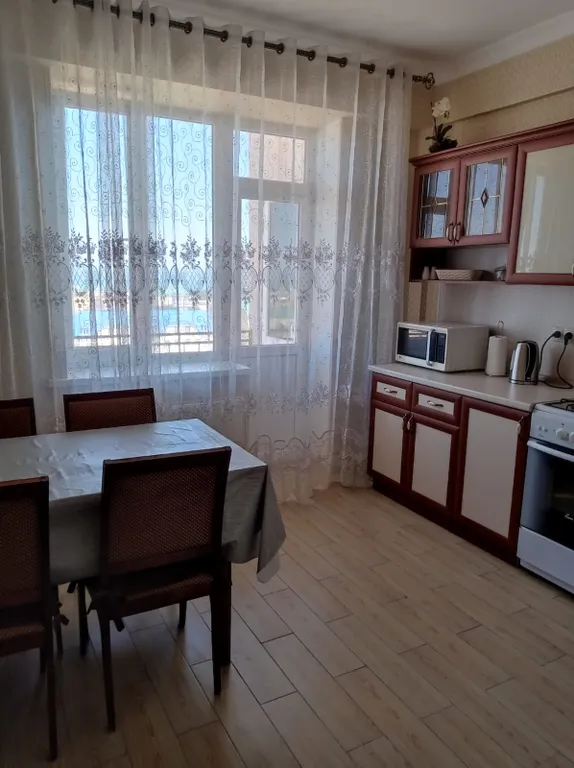 Уютная квартира в центре с видом на море