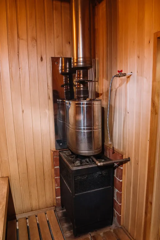 Дом с баней на берегу залива реки Чусовая База Отдыха